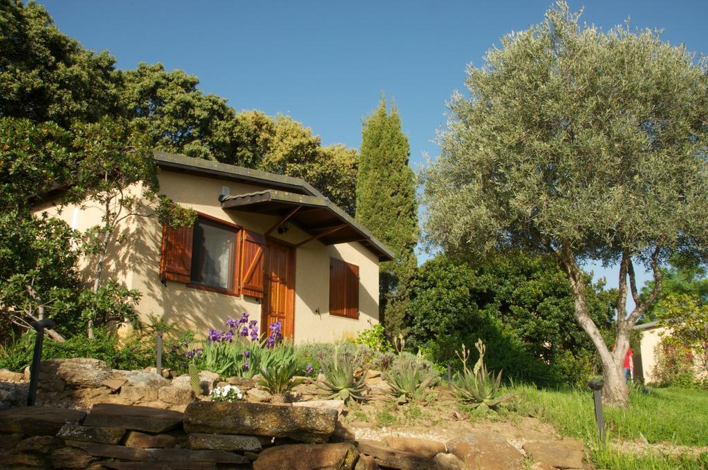 La Cerca Del Alcornoque Casas de Belvis